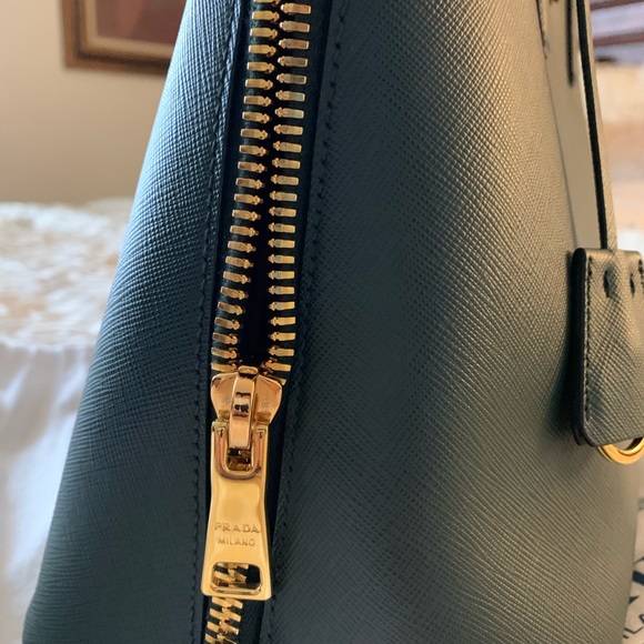 Authentic (Original) Prada Handbag - Picture 4 of 6